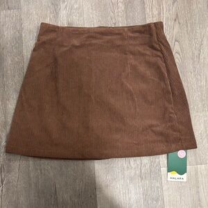 HALARA Chocolate Brown Mini Skort